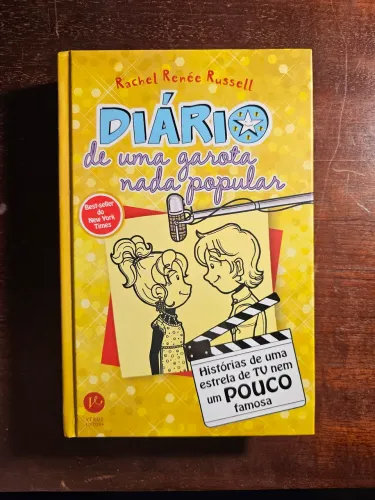 "Diário de Uma Garota Nada Popular" - 7° Livro (Capa Dura)