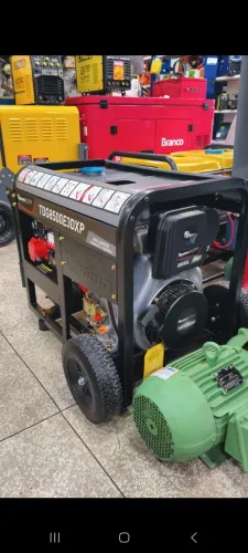 GERADOR DE ENERGIA 7.5KVA TRIFÁSICO 220V P/ELÉTRICA DIESEL TOYAMA