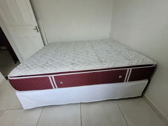 Cama Box Queen