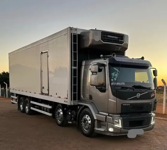 Volvo vm 330 2016 bitruck baú refrigerado