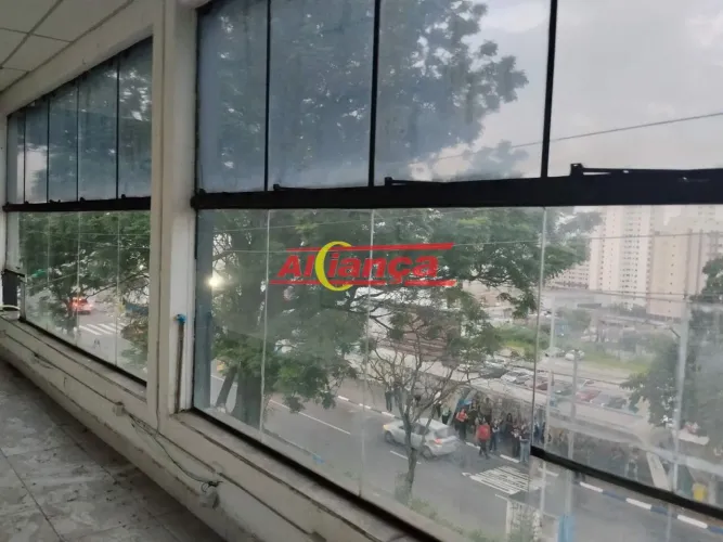 Apartamento com 1 Quarto(s) e 1 banheiro(s) para Alugar, 300 m² por R$ 3000 / Mês