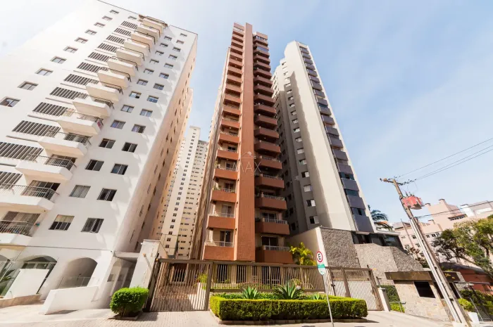 APARTAMENTO com 3 dormitórios para alugar com 193.31m² por R$ 3.450,00 no bairro Bigorrilh