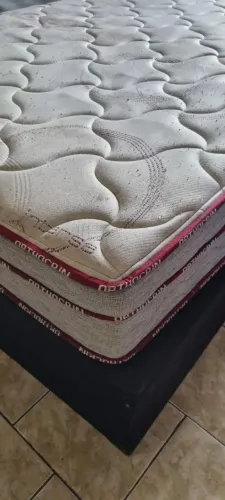 Cama queem com colchão