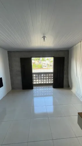 OPORTUNIDADE!!! Apto 1/4 e Sala na principal