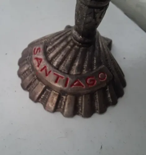Souvenir de Santiago, Chile em metal prateado 10cm