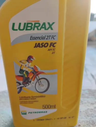 Óleo Lubrax motor 2 tempos Semissintético - Usei a metade