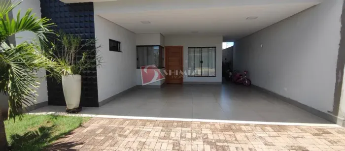 Sobrado à venda em Maringá, Parque Industrial 200, com 4 quartos, com 280 m²