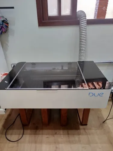 Máquina de Corte e Gravação a Laser CO? - Due Flow