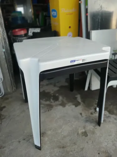 Mesa Quadrada Plástico (Pronta entrega)