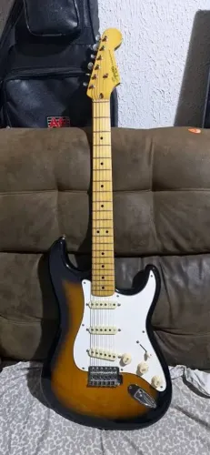 Squier California Stratocaster + Upgrade Captadores Boutique Roslen Vintage (50s/57s)