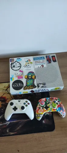 VENDO XBOX ONE S (All digital edition)