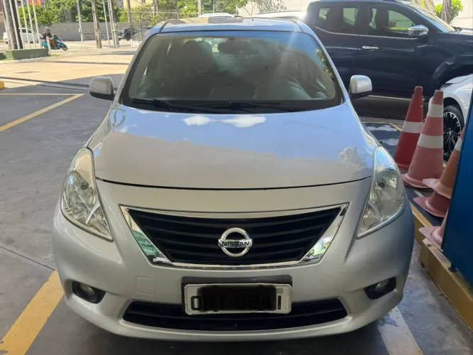Nissan Versa SL 1.6 16V Flex Fuel 4P Mec. 2013