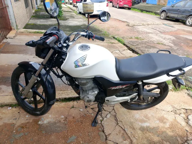 Moto Honda 160 Fan 12mil reais selada 2026