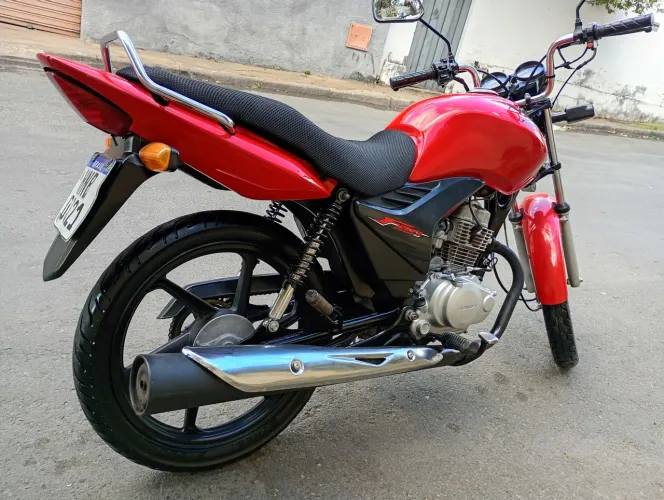 FFAN ES 125 semi nova,não troco