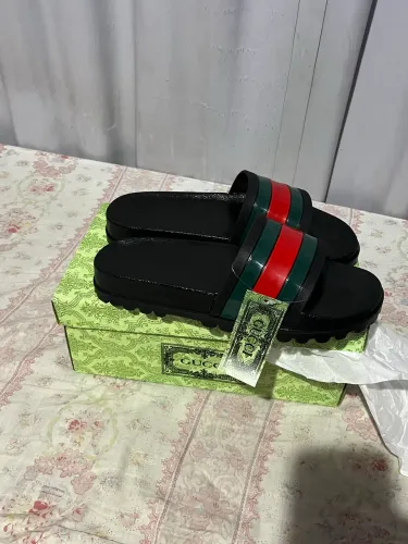 Chinelo Gucci