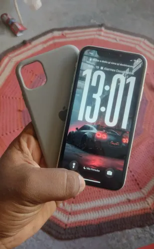 iPhone 11 / 128GB