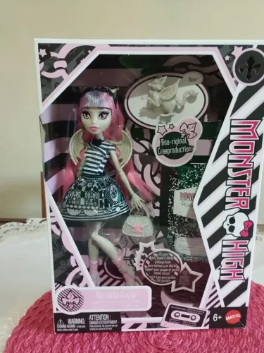 Monster High Rochelle Creeproduction 