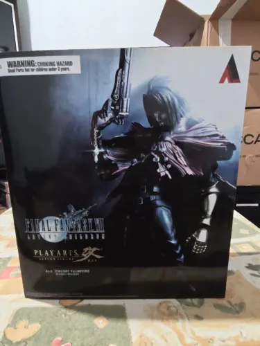Vincent Valentine (Play arts Kai)