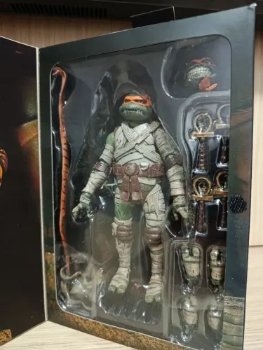 Tartaruga ninja monstro - Michelangelo (Action Figure)