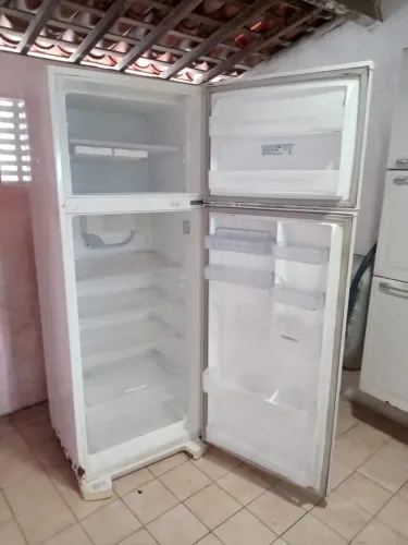 Geladeira Frost Free 360L