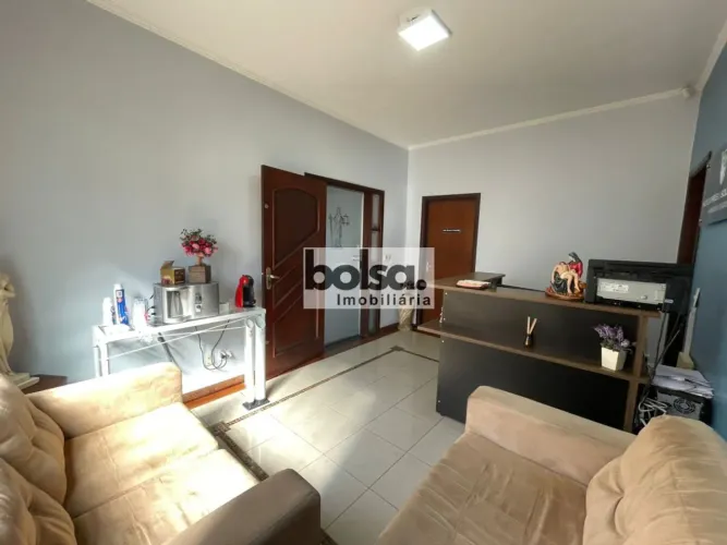 CASA DISPONÍVEL PARA VENDA NO CENTRO DE PEDERNEIRAS ! !