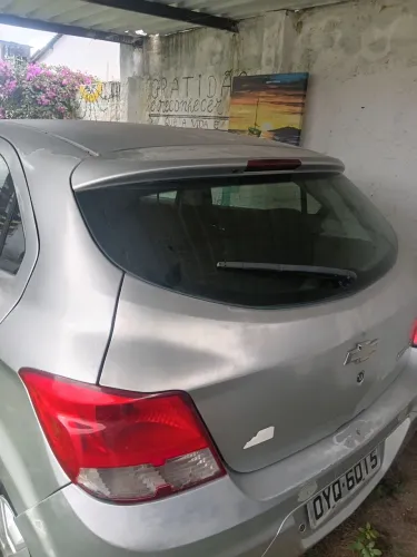 Chevrolet Onix Hatch LT 1.0 8V Flex Power Mec. 4P 2014