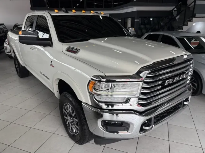 Ram 3500 Limited Longhorn 6.7 TB CD Diesel 2022