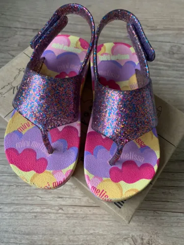 Mini Melissa FLIPF, amarelo/glitter semi nova na caixa (Tamanho 26)