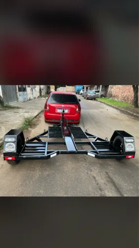 Vendo carretinha asa-delta nova