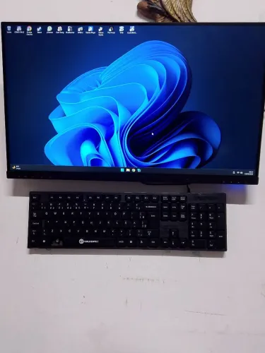 Vende se computador ALL IN ONE usado em excelentes condições