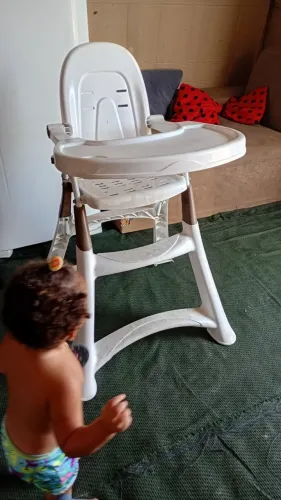 Vendo cadeira de alimentação