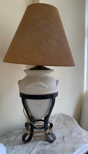 Abajour com cúpula forrada