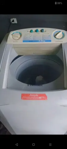 Máquina de lavar . Valor: 350.00