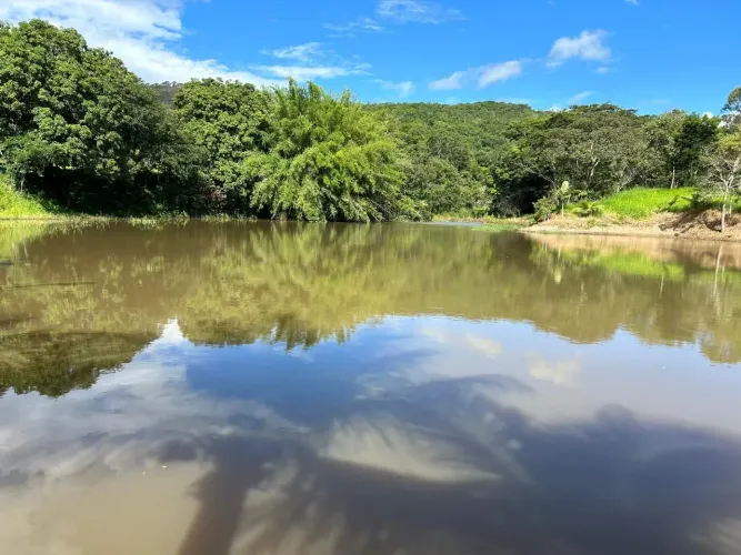 Sítio 14 hectares em esmeraldas - casa maravilhosa e represa