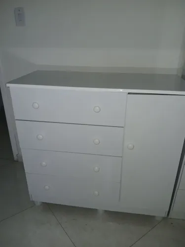 Vende-se guarda roupa e cômoda infantil!