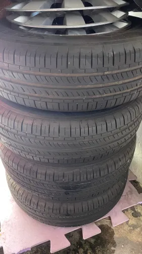 Rodas de ferro 14 com pneus novos