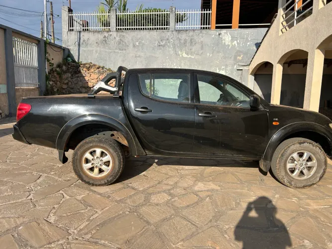 Mitsubishi L200 Triton HLS 2.4 Flex 16V CD Mec. 2015