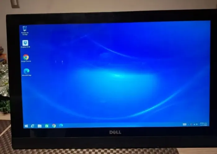 Computador All-In-One Dell Inspiron 20 Modelo 3043