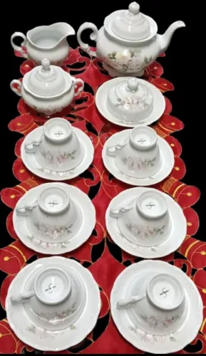 Jogo de chá de porcelana