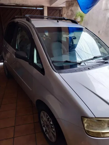 Fiat Idea ELX 1.4 MPI Fire Flex 8V 5P 2009