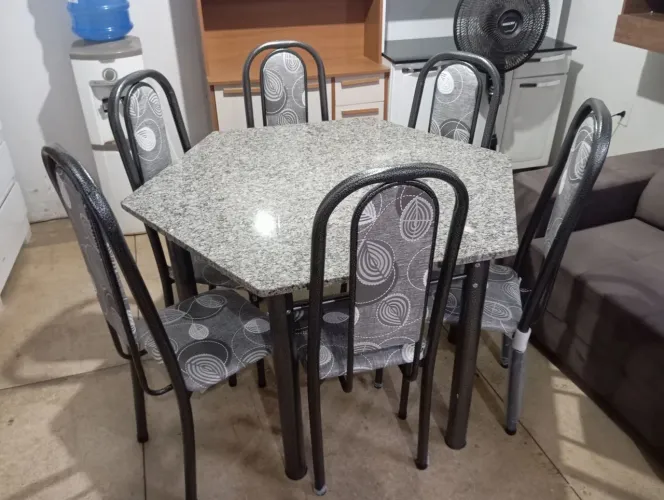 Mesa sextavada 6 cadeiras granito 