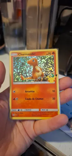 Carta Charmander foil selo pikachu