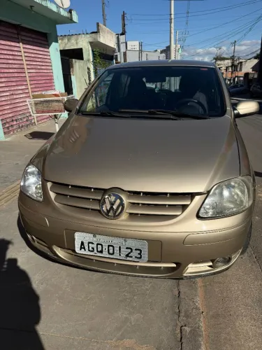 Volkswagen Fox Plus 1.6mi/ 1.6mi Total Flex 8V 4P 2005