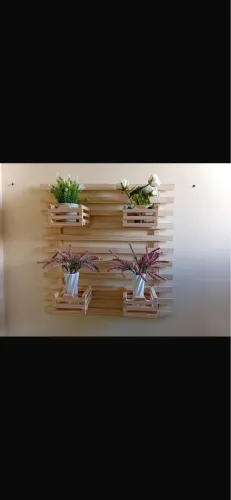 JARDIM VERTICAL EM MADEIRA