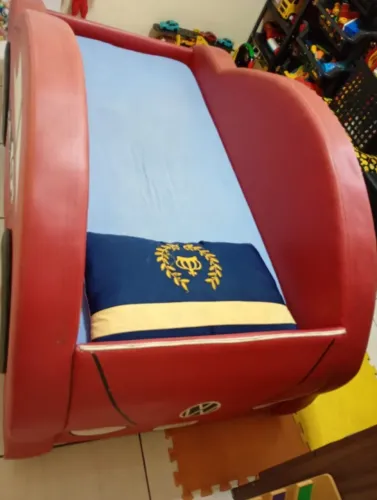 CAMA INFANTIL MODELO CARRO