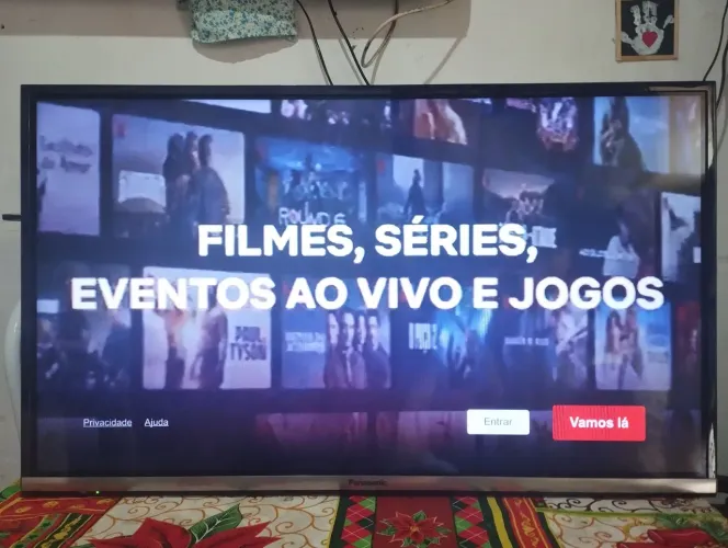 Tv smart de 32 polegadas bem conservada