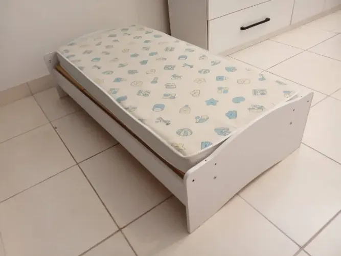 Berço 3 em 1 que vira cama com colchão Plumatex D18