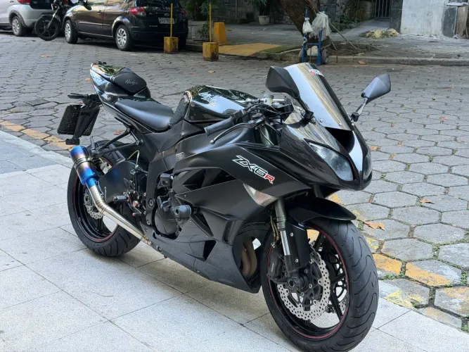 KAWASAKI ZX6R / 2012 TD. OK EM DIA. 