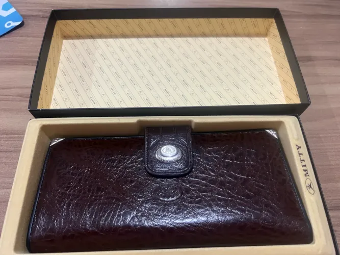 Carteira em couro legítimo Mitty Collezione 