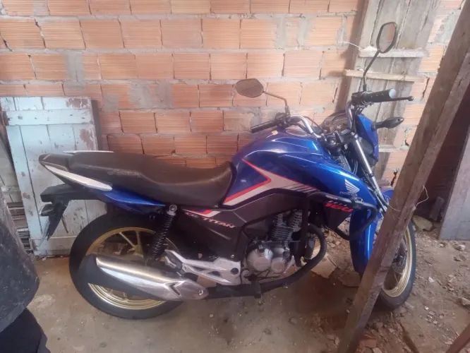 Vendo moto Titan 160 ano 2018